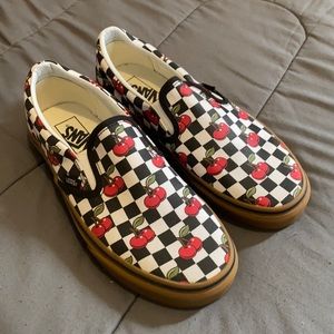 Vans classic slip ons